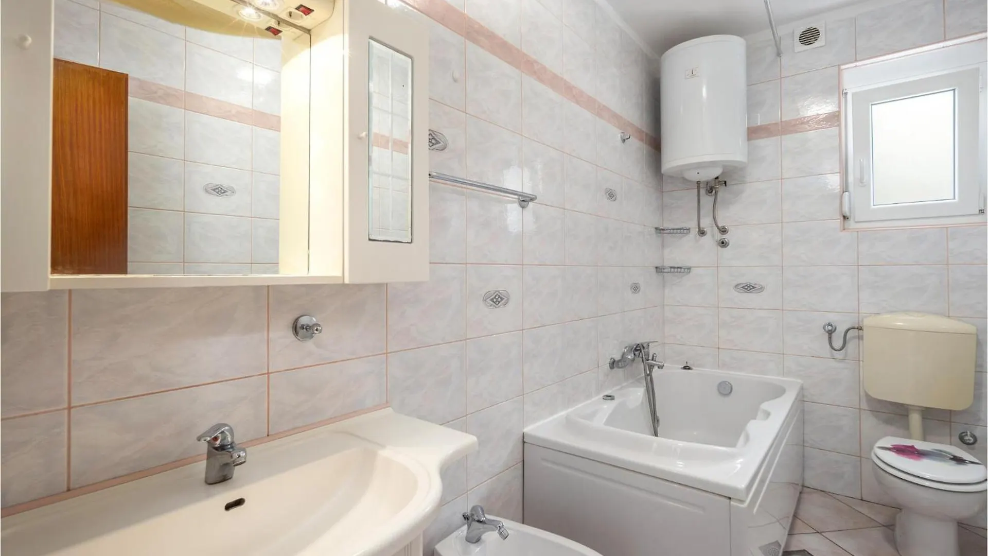 Awesome Home In Crikvenica With House Sea View 0*,