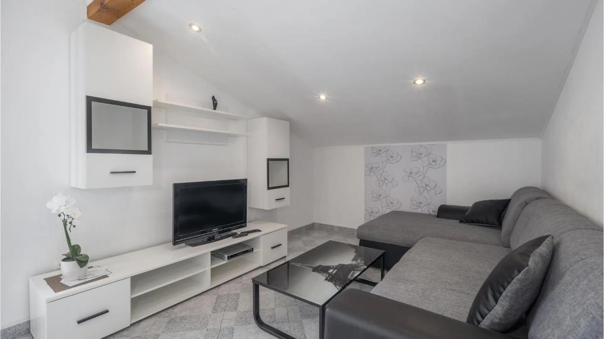 Awesome Home In Crikvenica With House Sea View