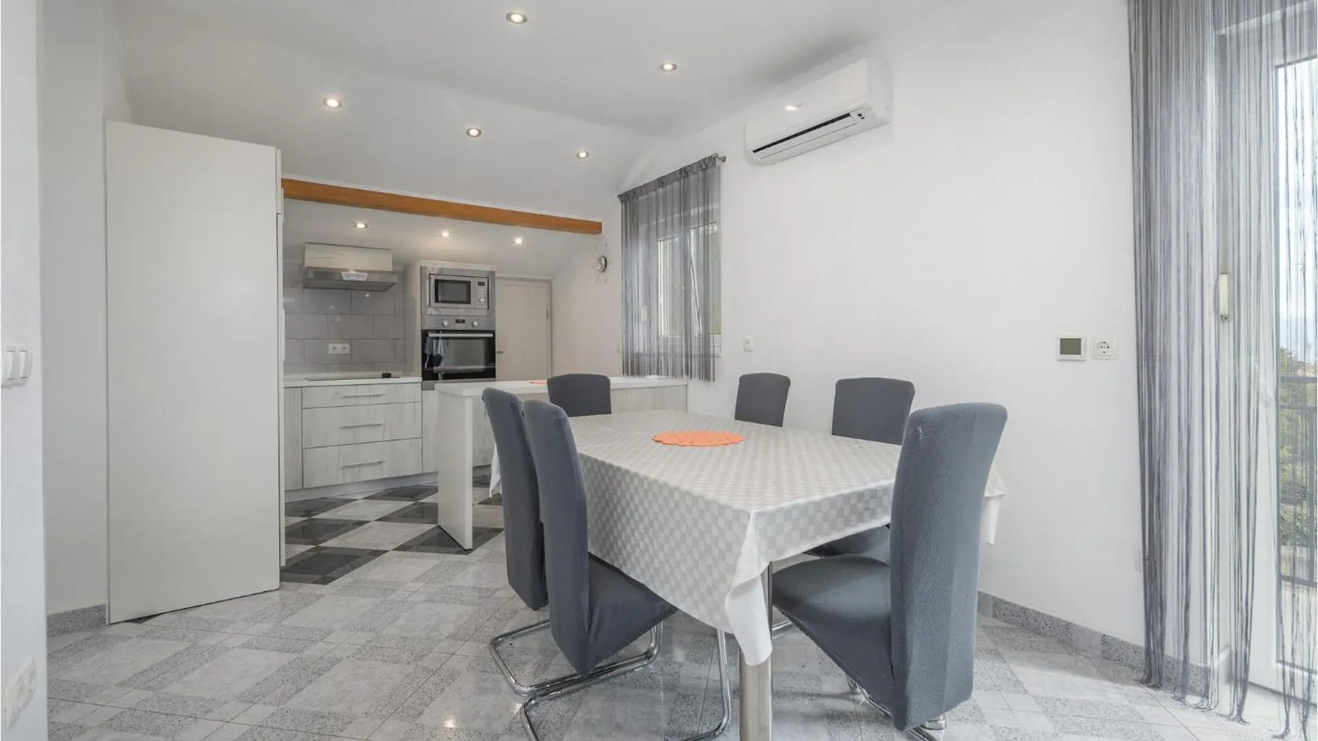 Awesome Home In Crikvenica With House Sea View Holiday home
