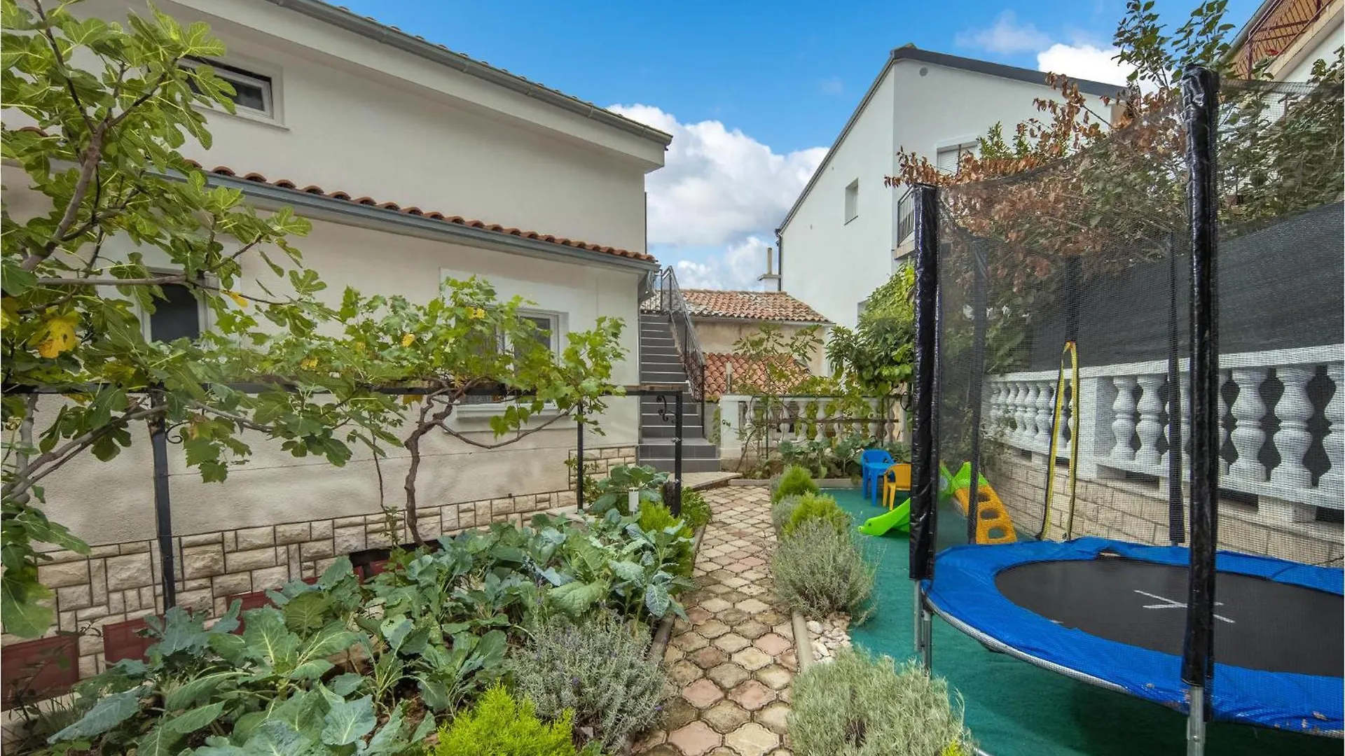 Awesome Home In Crikvenica With House Sea View Holiday home